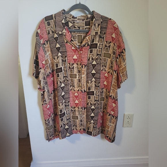 Vintage Tops - Vintage Patterned Short Sleeve Button Down Shirt